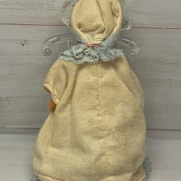 ⚡️Vintage 1970’s doll good condition for age⚡️ - Picture 4 of 12